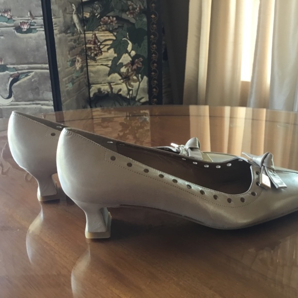 Shoes - Picture 4 of 4